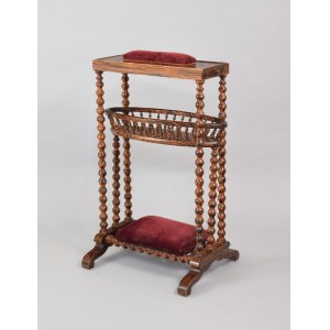 Eklektický pomocný stolek na pletení