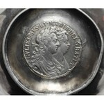 Srebrny kubek z wprawionymi monetami - XVII/XVIII wiek