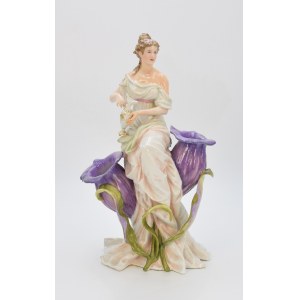 VON SCHIERHOLZ PORCELA MANUFACTURE, Woman with a jug and two floral flacons at the sides