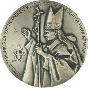 Medal JAN PAWEŁ II - Katolicy Pomorza Zachodniego witają Papieża rodaka, sygn. S.Wątróbska