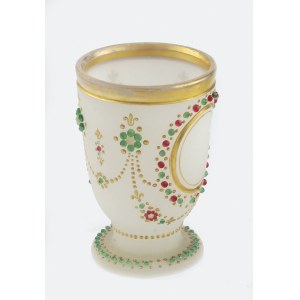 Pucharek z monogramem „GB”