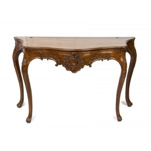 Veneto walnut table - mid-18th century, made of walnut with movable flip-top on the front with cabriolet legs. Height x width x depth: 79 x 128 x 58 cm. Item condition grading: **** good.