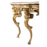 Tuscan console table with marble top - first part of the 18th century, in carved wood lacquered with gold, top in Egyptian alabaster cotognino marble (lapis onyx ) and cabriolet legs depicting caryatids. Height x width x depth: 79 x 104 x 55 cm. Item cond