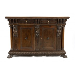 Lombardy Renaissance sideboard - 17th century, provenance Giovanelli family, with carvings typical of the Lombardy area, circa 17th century. In walnut wood. On the sides of the two finely carved doors are columns with caryatids. Dimensions height x width 