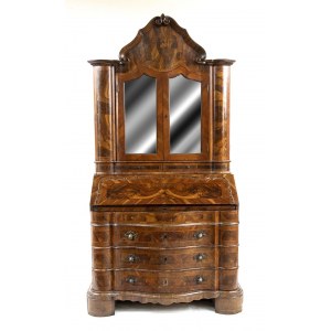 Veronese trumeau - 18th century, provenance Prince Giovanelli, walnut panelling on a poplar frame. The cabinet has two bodies, the upper part with two mirrored doors and two hidden doors on the sides. The lower body with 4 drawers plus a hidden drawer at 
