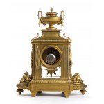 Bronze mantel clock - France, 19th century, H. MOLLE A PARIS, Neoclassical architectural case with two lateral cornucopias surmounted by a vase; side glasses. Porcelain dial with Arabic and Roman numerals signed H.Molle, 9,rue Charlotte Paris, pendulum 