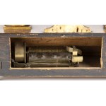 Rare mantel clock with music box - Austria, Biedermeier early 19th century, temple architectural structure composed as follows: rectangular rosewood base decorated in the lower part with a motif of vertical grooves, the front inlaid with two eagle heads a
