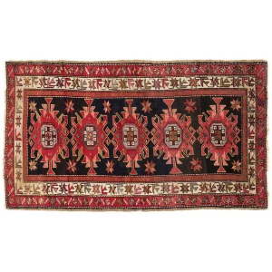 A Gendje carpet - CAUCASUS, early 20th century, Dimensions 90 x 250 cm. Item condition grading: **** good.