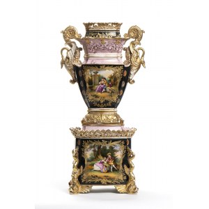 Ceramic vase - 19th century, signed JACOBE PETIT, signed by Jacob Petit (1797-1868), a well-known Parisian ceramist. Petit joined the Manufacture de Sèvres in 1822 after studying drawing as an autodidact and working with Antoine Jaen Gros. Passionate abou