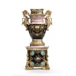Ceramic vase - 19th century, signed JACOBE PETIT, signed by Jacob Petit (1797-1868), a well-known Parisian ceramist. Petit joined the Manufacture de Sèvres in 1822 after studying drawing as an autodidact and working with Antoine Jaen Gros. Passionate abou