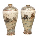 A pair of Japanese Imari vases - first half 20th century, enamelled and painted with battle scenes. Height x diametro: 112 x 60 cm. Item condition grading: ***** excellent.
