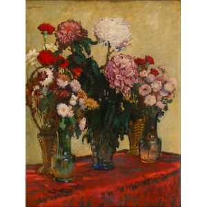 Józef Mehoffer (1869 Ropczyce - 1946 Wadowice), Herbstblumen (Blumen in Vasen auf einem mit rotem Stoff bedeckten Tisch), 1943