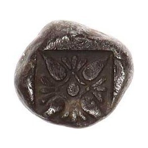 Ionie - Miletos (cca 525 př. Kr.), Trihemiobol (1 1/2 obolu) 1,079 g, Hlava lva zleva / ornament hv