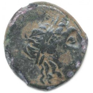 Ionie - Milétos (2. stol. př. Kr.), AE 17; A: Hlava Apolla s vavřínovým věncem zprava. / R: Stojící