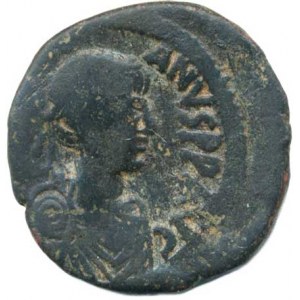 Justinian I. (527-565), AE follis (40 nummia) minc. Constantinopolis, A: Poprsí císaře s