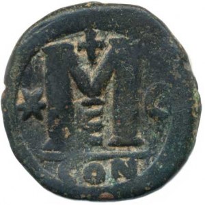 Justinian I. (527-565), AE follis (40 nummia) minc. Constantinopolis, A: Poprsí císaře s