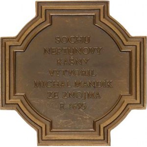 Olomouc, Neptunova kašna, socha na podstavci, opis / 7mi řádkový nápis