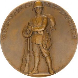 Šejnost Josef (1878-1941), Vítězi v armádních závodech, Stojící voják s puškou a věncem, opi