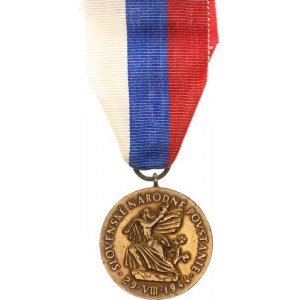 Československo, Řád SNP - pamětní medaile VM III/16; Nov. 27 var. tmavš