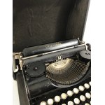 Písací stroj Olympia 40. roky 20. storočia