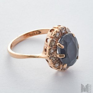 Ring with sapphire and diamonds - 375 gold