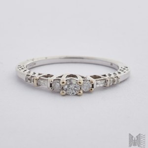 Diamantový prsten - 375 zlatý