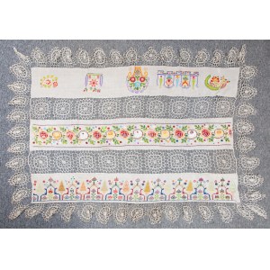 Embroidered linen tablecloth with lace elements