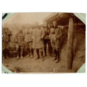 [PIPSUDSKI Jozef during an inspection of the trenches of the 5th Battalion on March 10, 1916].