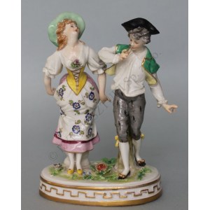 Figurka Chłopiec i dziewczyna(Niemcy, Rudolstadt-Volkstedt, I poł.XX w.), 
