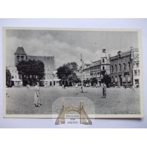 Puck, occupation, Market Square, circa 1940.