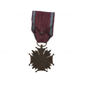 Brązowy Krzyż Zasługi II RP ze wstążką