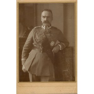 Fotografia portretowa przedstawiająca Marszałka Józefa Piłsudskiego