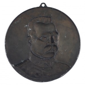 Medallion with an image of Józef Piłsudski