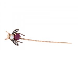 Tie pin with fly motif, Italy, Naples, first half of the 20th century.