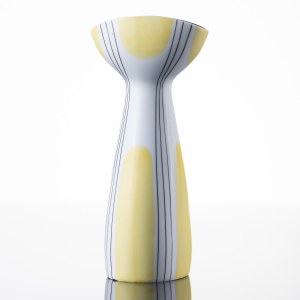 Zakład Porcelany Stołowej Ćmielów, navrhla Zofia Przybyszewska, váza Kręgiel, dizajn 1957.