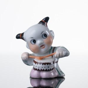 Zakład Porcelany Stołowej Ćmielów, Figur aus der Serie kleines chinesisches Orchester. - Mädchen mit einer Trommel, 1920er/30er Jahre.