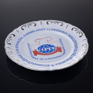 Commemorative plate Association of confectioners, caramel makers and ice cream makers of the Republic of Poland, 2nd half of the 20th century.