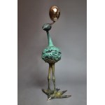 I.K., Emu s vejcem (bronz, výška 54 cm)