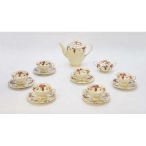 KARLA SCHUMANN Porcelain Factory, Coffee service with rose decoration