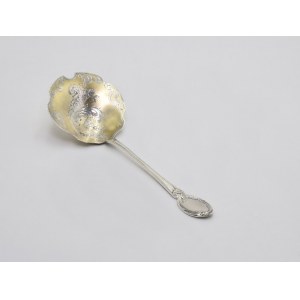 Oyster spoon decorated with plant ornaments