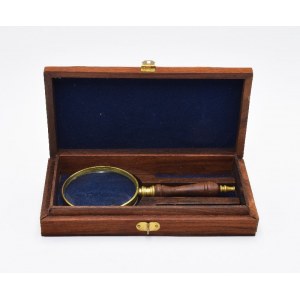 Magnifying glass in a wooden case