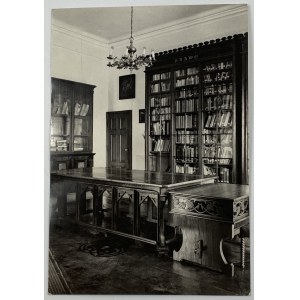 [Postcard] Kórnik. Interior of the neo-Gothic castle - Hall of manuscripts.