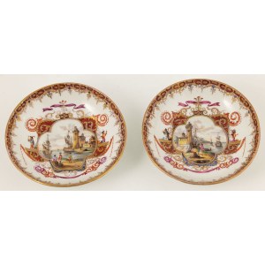 Pár talířů s dekorem typu HÖROLDTMALEREI, imitace Míšeň, konec 19. století.