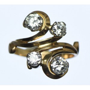Gold ring with diamonds 1.61 ct (2 diamonds 1.04 ct, 2 diamonds 0.57 ct)