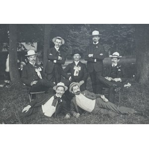 PAINTERS ? ARTISTS ? Tableau. 7 men. Signatures [early 20th century].