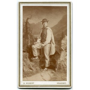 [Cardboard photograph] Highlander [A. Szubert Krakow - Szczawnica].