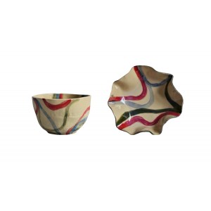 Olga MAROSZEK (ur. 1998), Zestaw naczyń ceramicznych: miska beżowa w kolorowe paski, talerz beżowy w kolorowe paski, 2022