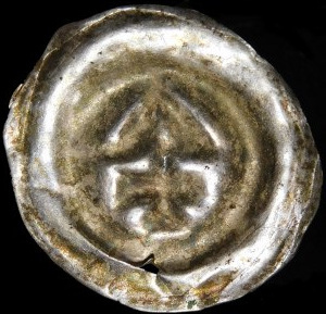 Quartering, Brakteat - Cross with arm ending in a spearhead - very rare
