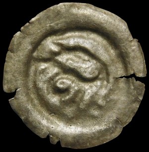 Quarterly breakup, Lestek of Boleslavice, Brakteat - Dragon with head facing backwards