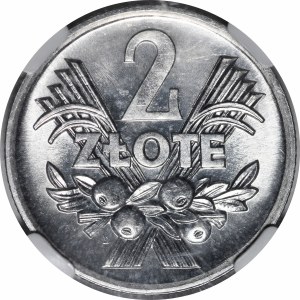 2 Gold Berries 1972